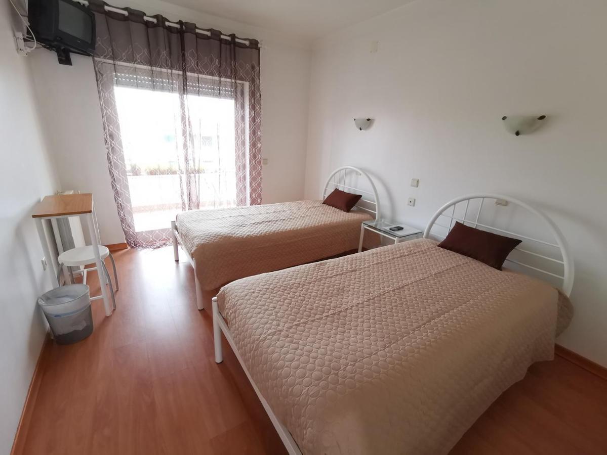 Residencial O Ninho Do Pinhal Hotel Bombardeira Buitenkant foto